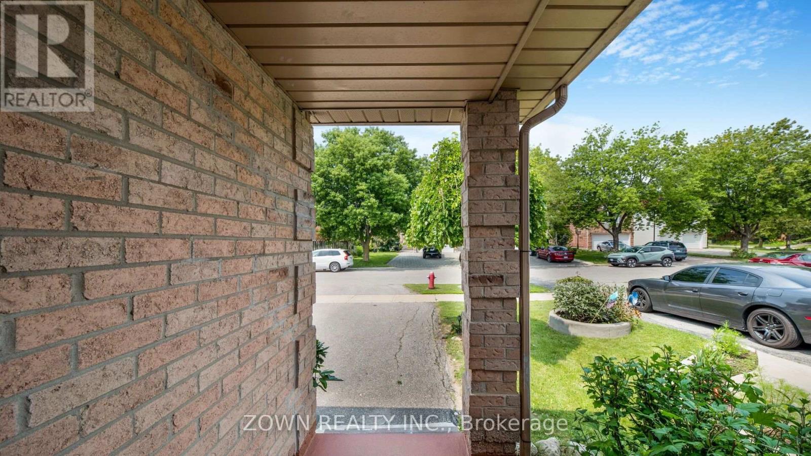 1542 Kirkrow Crescent, Mississauga, Ontario  L5M 3Y8 - Photo 2 - W13623112