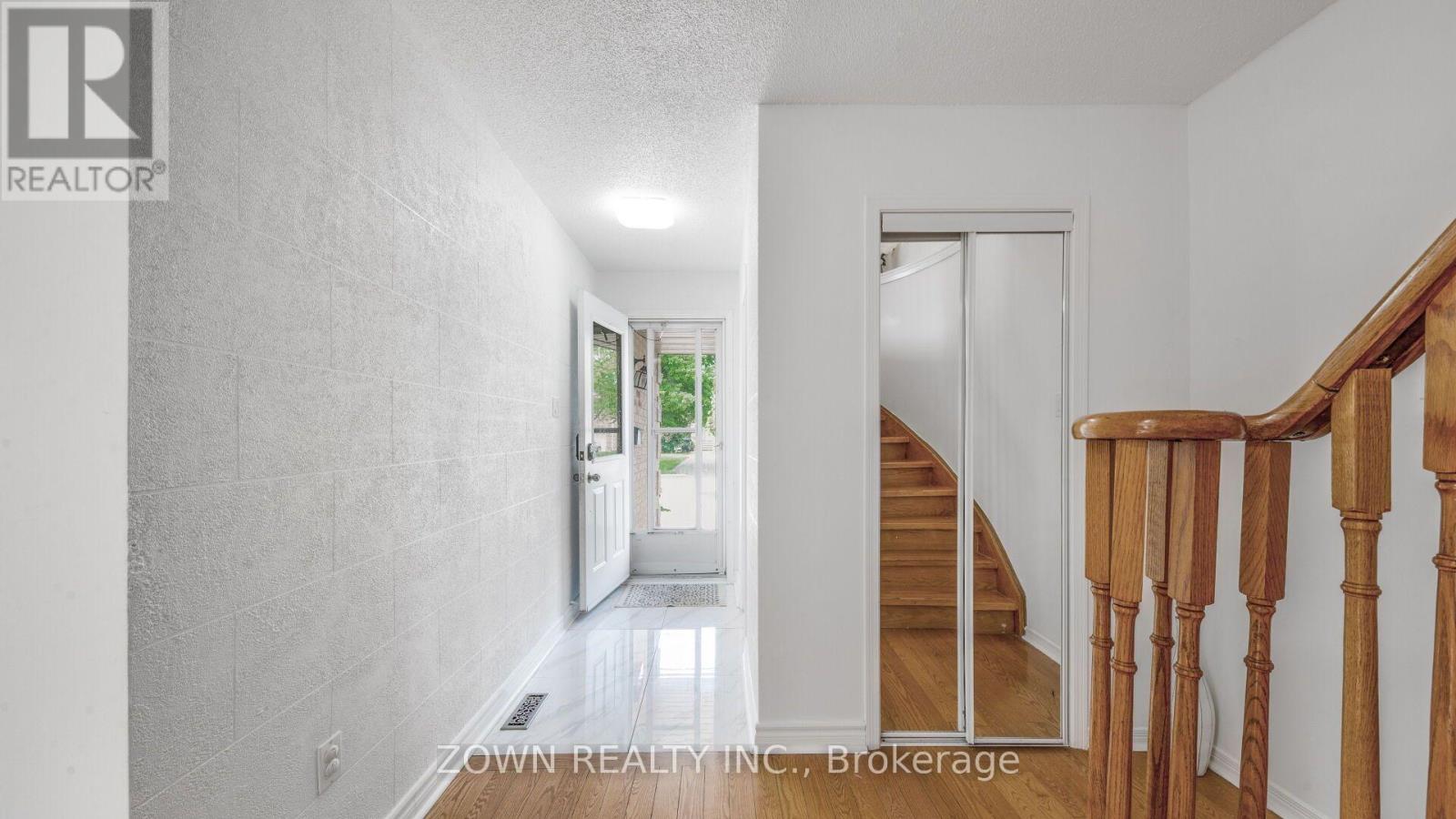1542 Kirkrow Crescent, Mississauga, Ontario  L5M 3Y8 - Photo 5 - W13623112