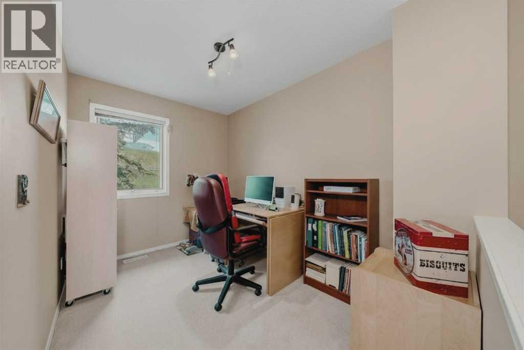 68 Patina Point SW, Calgary, Alberta  T3H 3J7 - Photo 17 - A2325728
