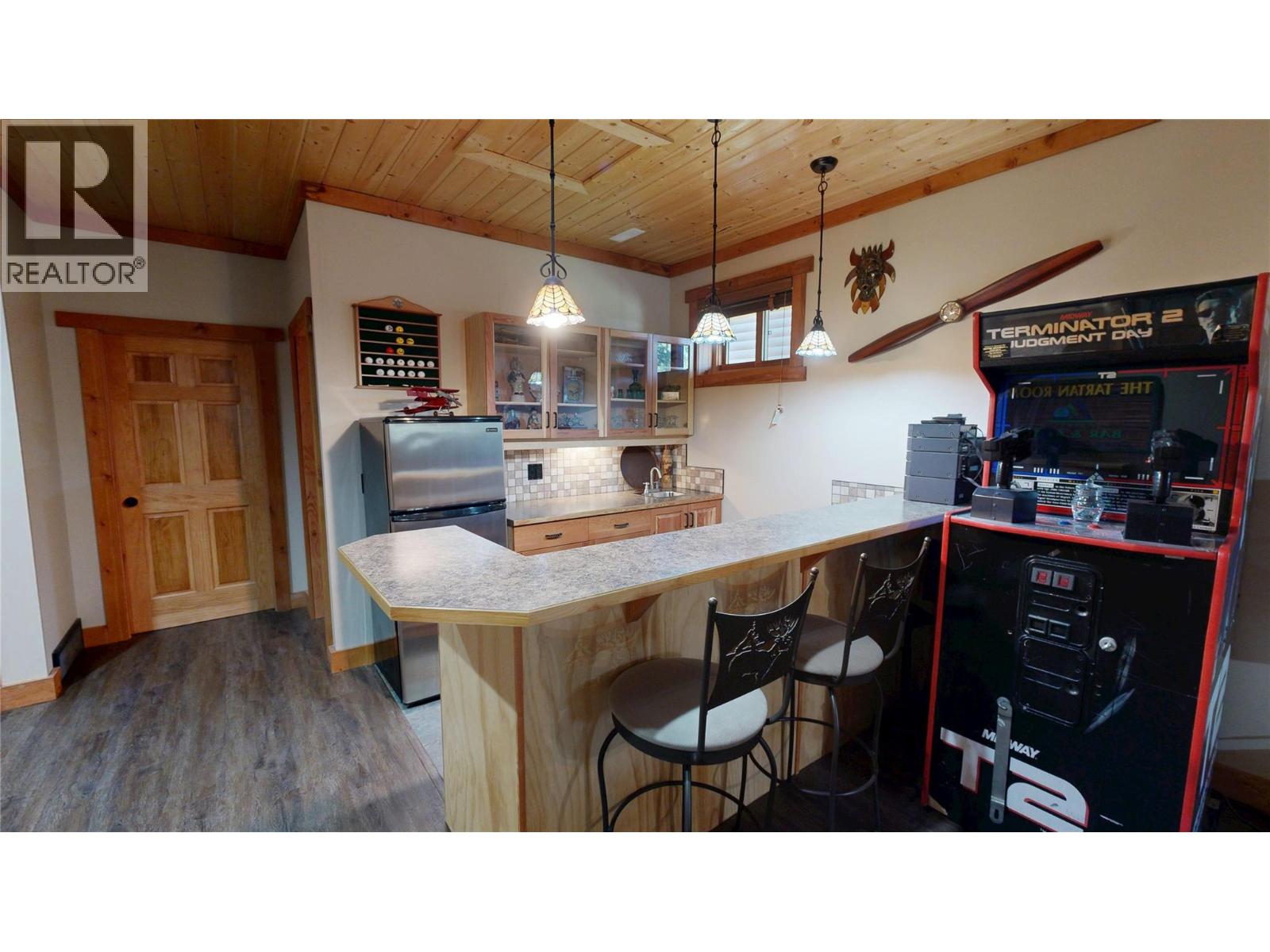 7500 Pine Cone Lane, Radium Hot Springs, British Columbia V0A 1M0 - Photo 5 - 10384145