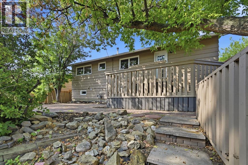 248 Parkland Crescent SE, Calgary, Alberta  T2J 3Y5 - Photo 33 - A2331798