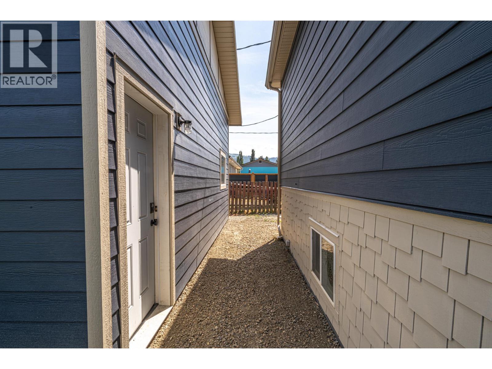 22 Pemberton Road, Lumby, British Columbia  V0E 2G7 - Photo 14 - 10395309