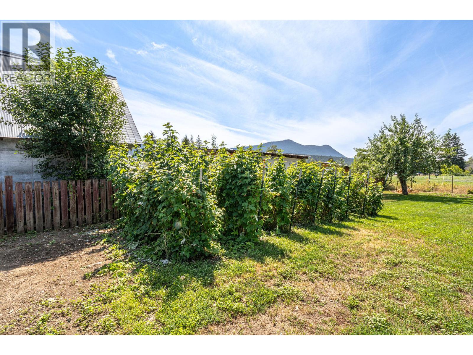 22 Pemberton Road, Lumby, British Columbia  V0E 2G7 - Photo 20 - 10395309