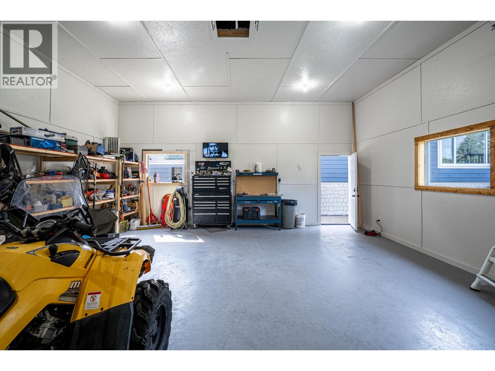 22 Pemberton Road, Lumby, British Columbia  V0E 2G7 - Photo 80 - 10395309