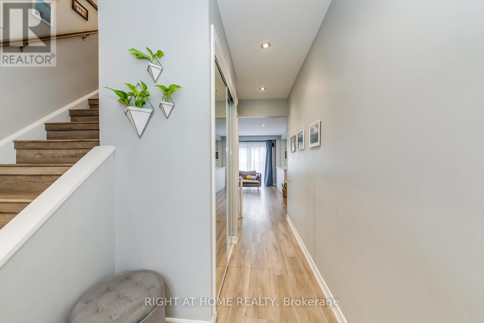 132 Ashton Crescent, Brampton, Ontario  L6S 3J9 - Photo 4 - W13623162