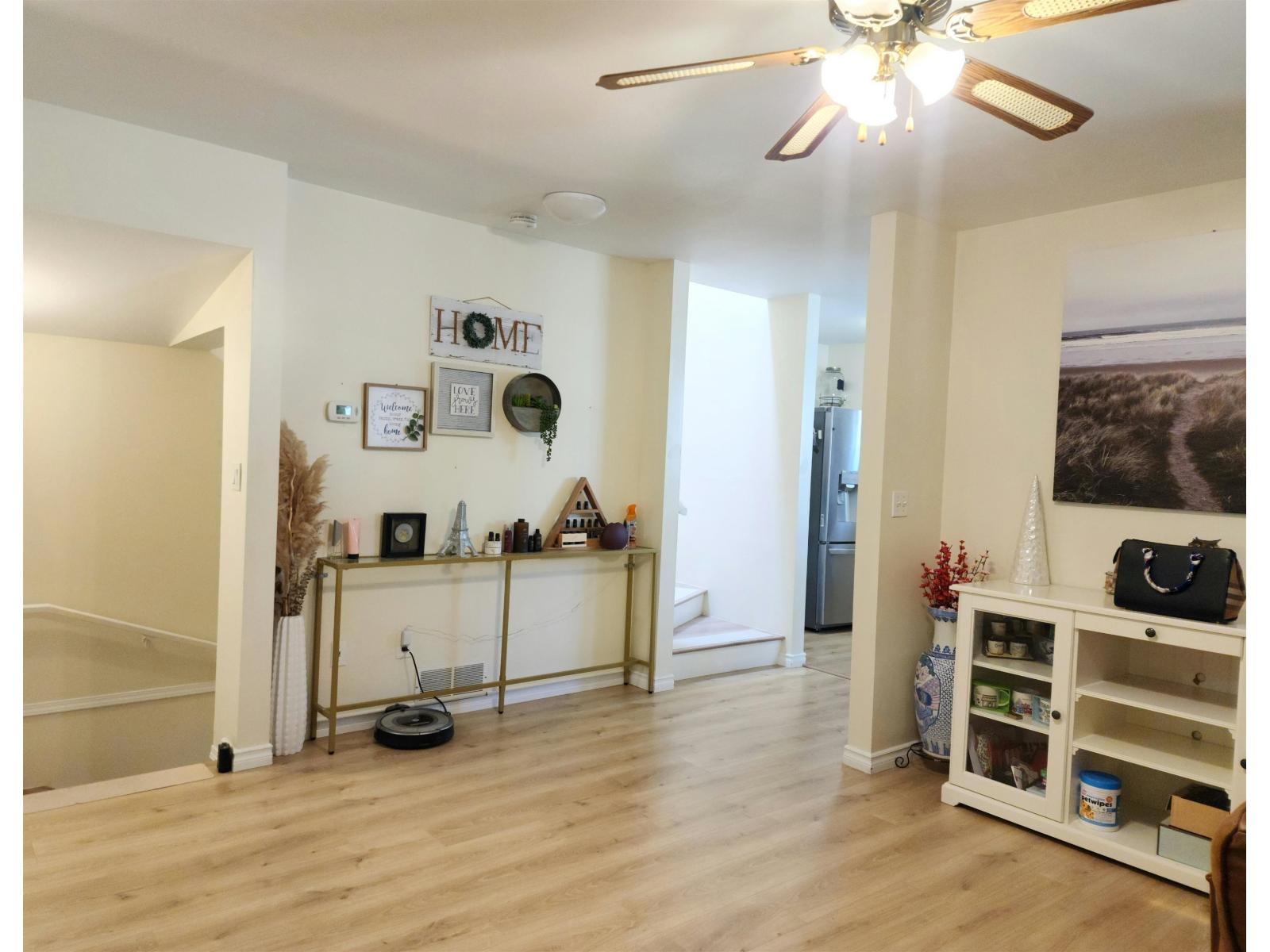 805 14188 103a Avenue, Surrey, British Columbia  V3T 5S6 - Photo 4 - R3151374