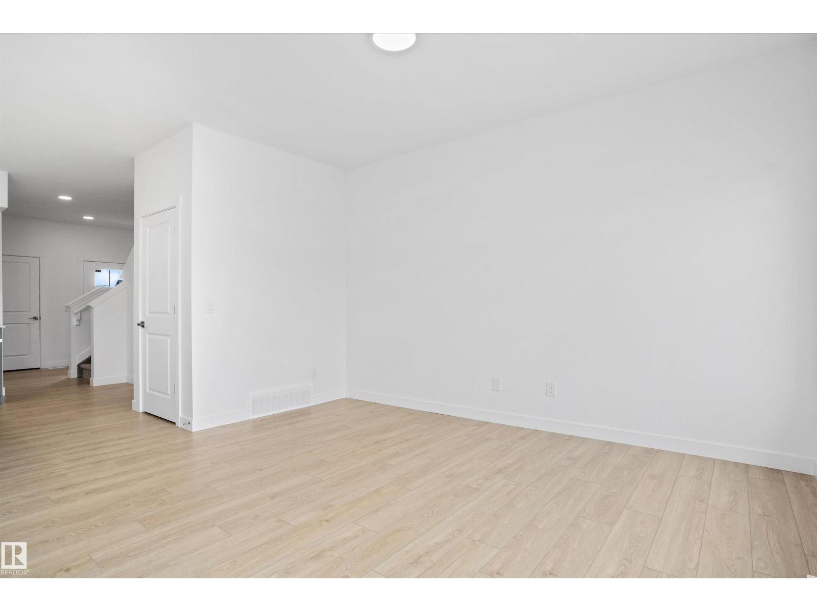 1058 Cristall Cr SW, Edmonton, Alberta  T6W 5S6 - Photo 11 - E4481197