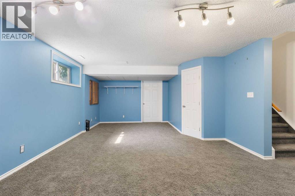 49 Evermeadow Manor SW, Calgary, Alberta  T2Y 4W8 - Photo 17 - A2332494