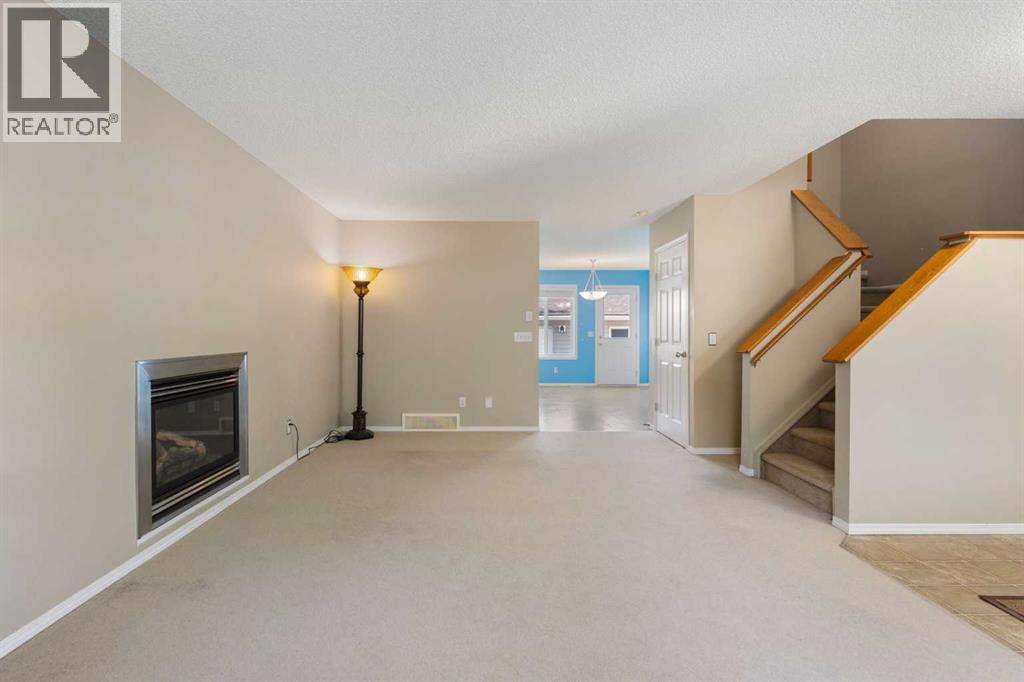 49 Evermeadow Manor SW, Calgary, Alberta  T2Y 4W8 - Photo 7 - A2332494