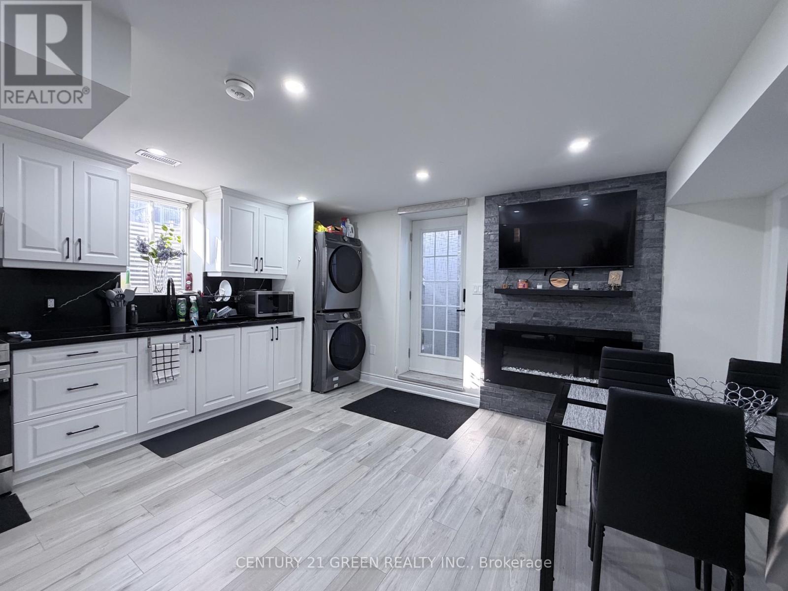 Bsmt - 1213 Duignan Crescent, Milton, Ontario  L9E 1C2 - Photo 17 - W13616386