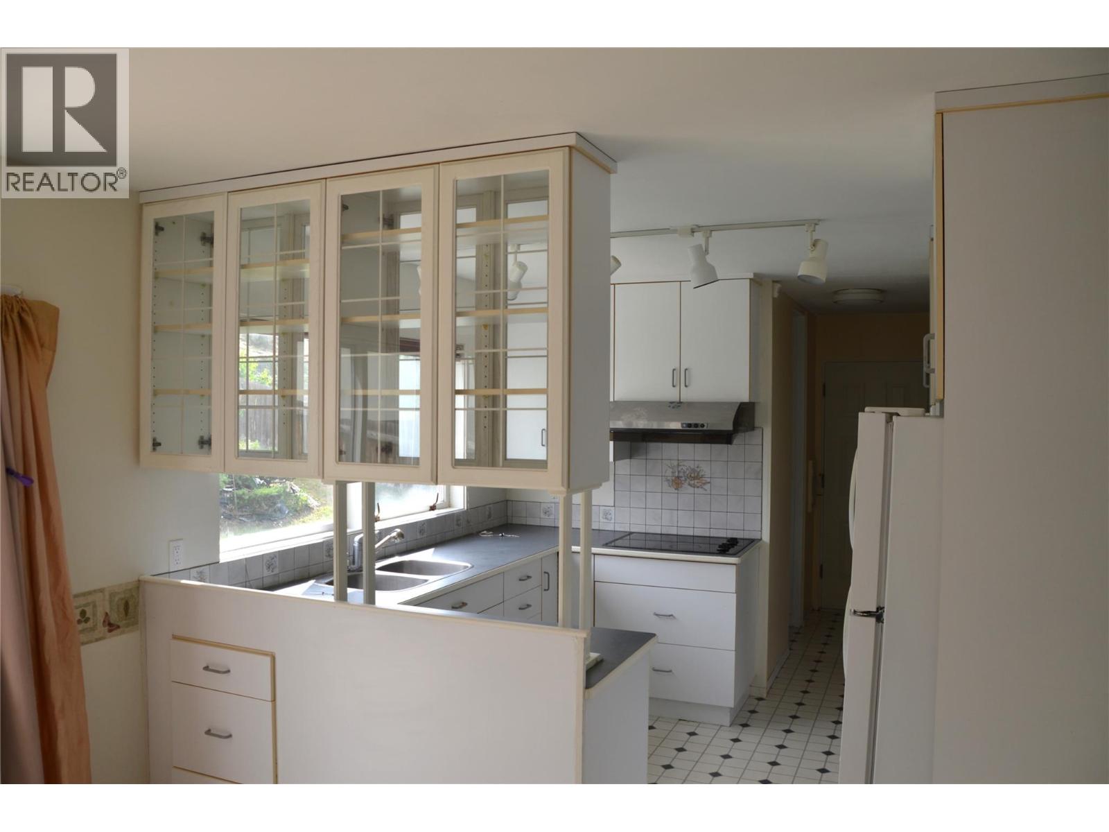 507 Strathcona Terrace, Kamloops, British Columbia  V2C 1C2 - Photo 4 - 10390649