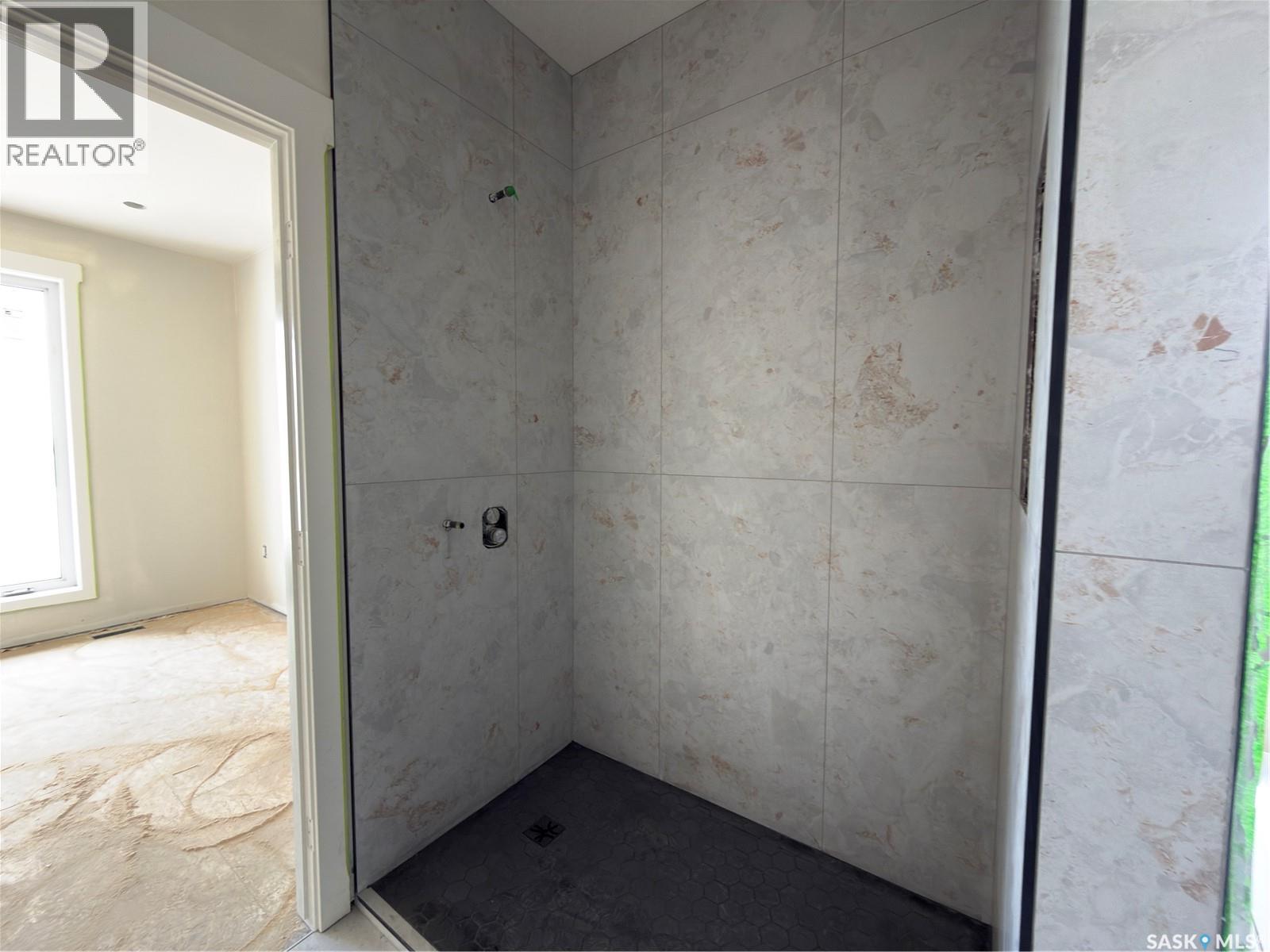 858 Delaet Bay, Warman, Saskatchewan  S0K 4S0 - Photo 18 - SK044074