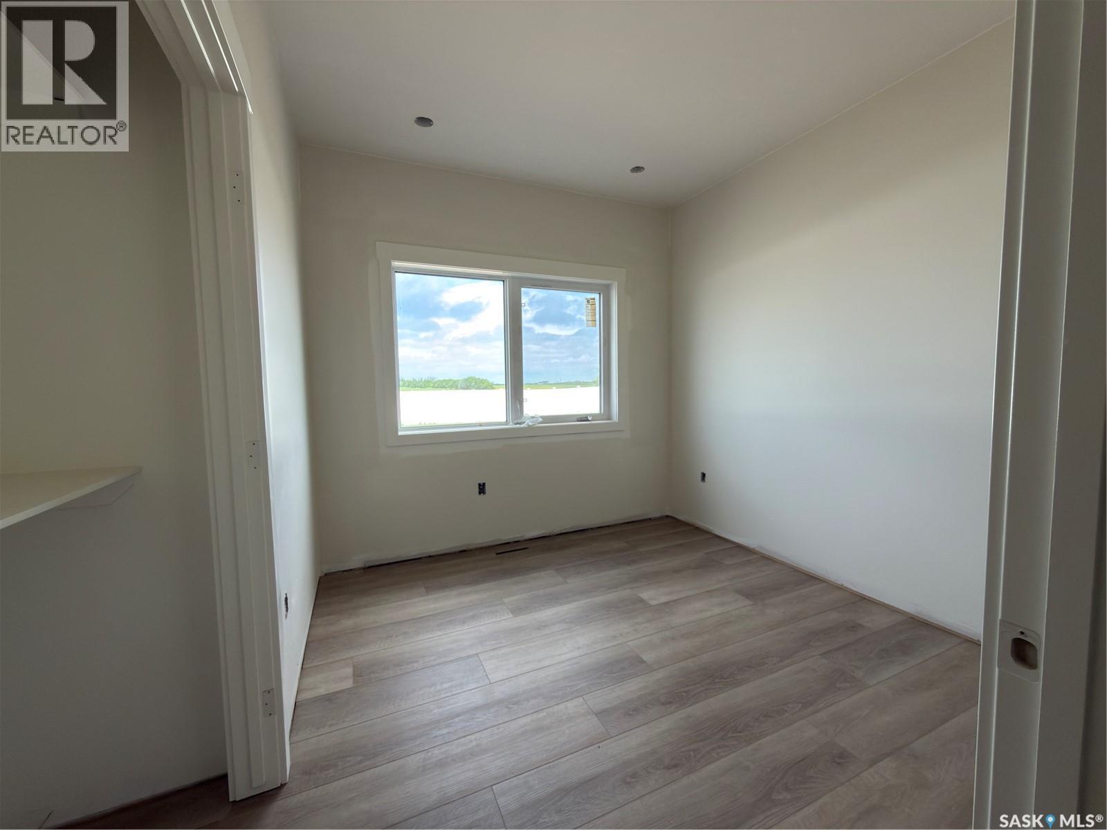 858 Delaet Bay, Warman, Saskatchewan  S0K 4S0 - Photo 7 - SK044074