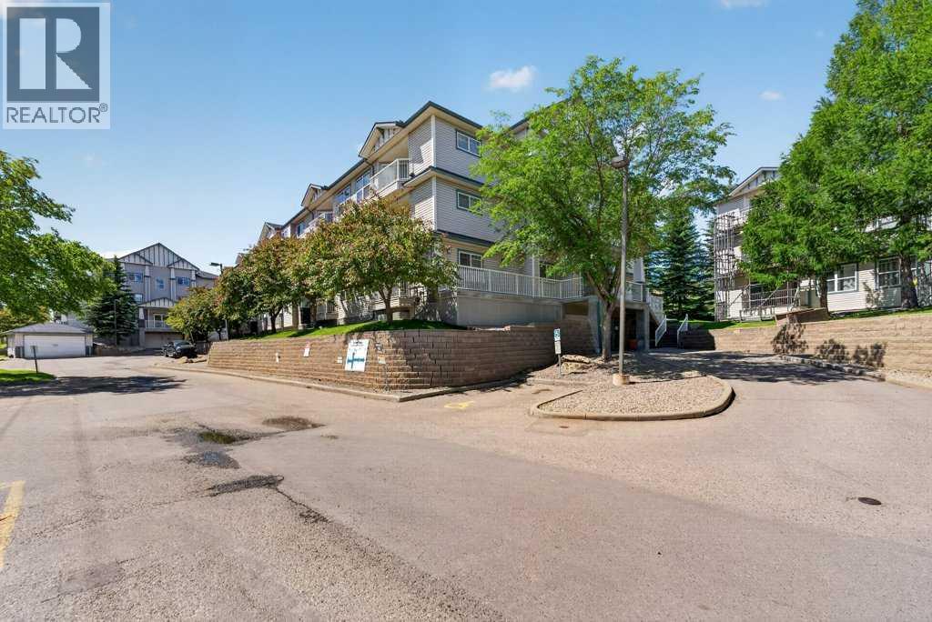 106, 11 Somervale View SW, Calgary, Alberta