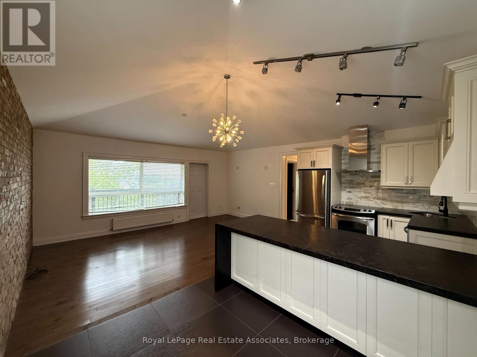4 - 52 Cameron Avenue, Toronto, Ontario  M6M 1R2 - Photo 7 - W13623230