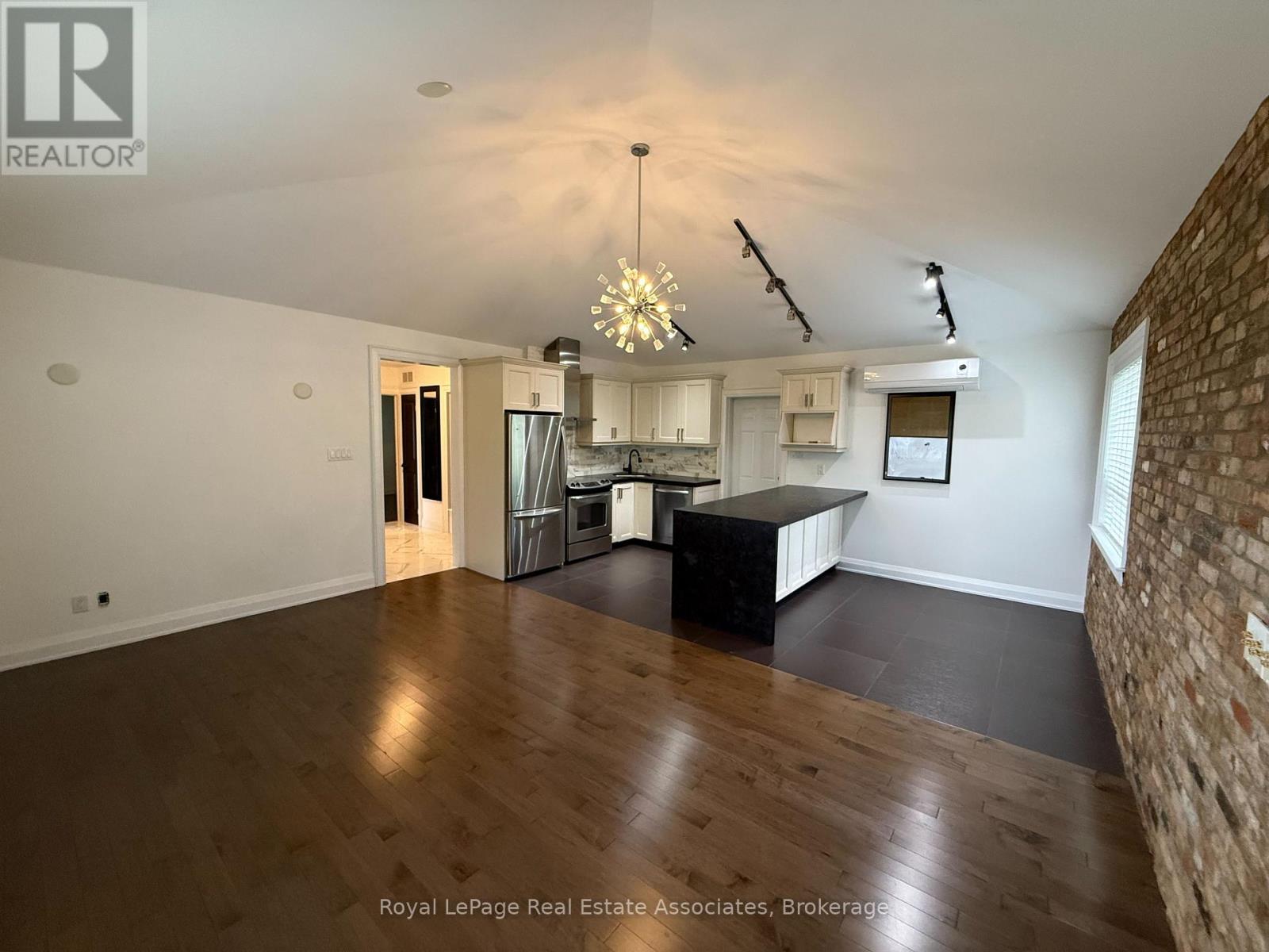 4 - 52 Cameron Avenue, Toronto, Ontario  M6M 1R2 - Photo 8 - W13623230