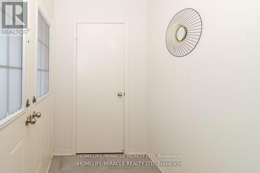 27 Lowes Hill Circle, Caledon, Ontario  L7C 4H5 - Photo 4 - W13623248