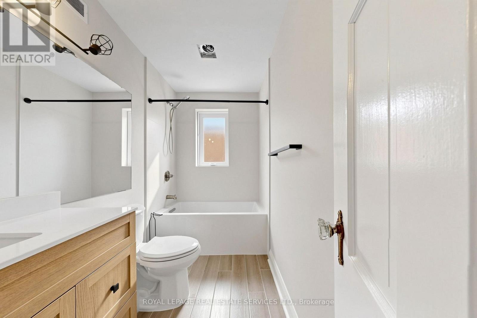 31 Rosemeade Avenue, Toronto, Ontario  M8Y 3A2 - Photo 10 - W13623286