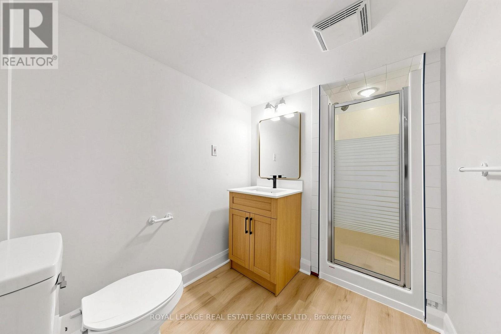 31 Rosemeade Avenue, Toronto, Ontario  M8Y 3A2 - Photo 19 - W13623286