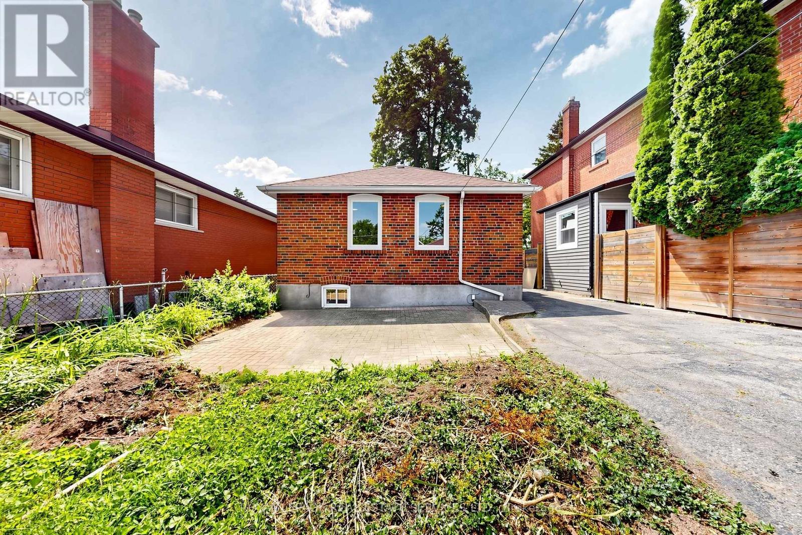 31 Rosemeade Avenue, Toronto, Ontario  M8Y 3A2 - Photo 24 - W13623286