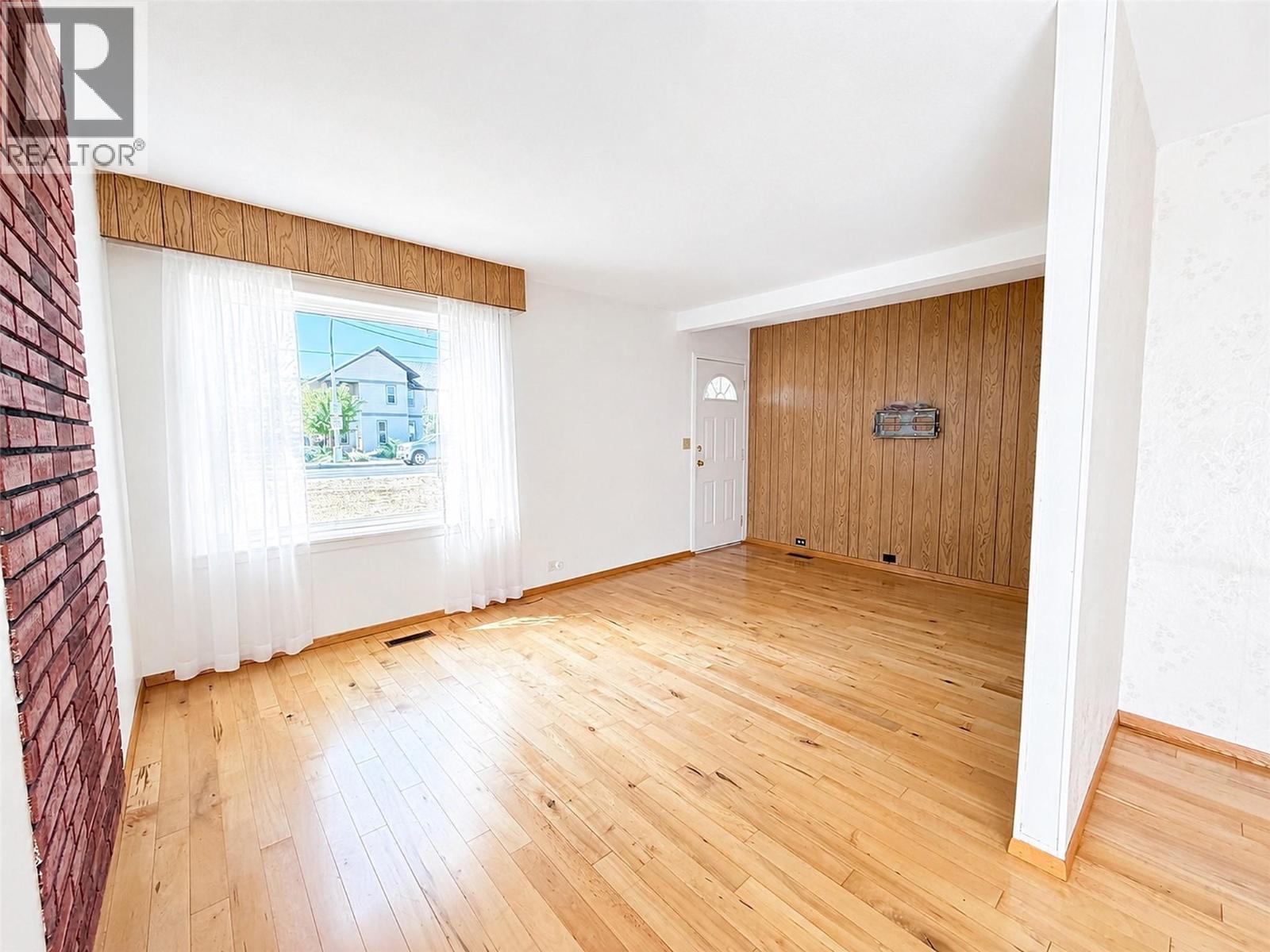 1608 4th Street N, Cranbrook, British Columbia  V1C 3L1 - Photo 21 - 10395999