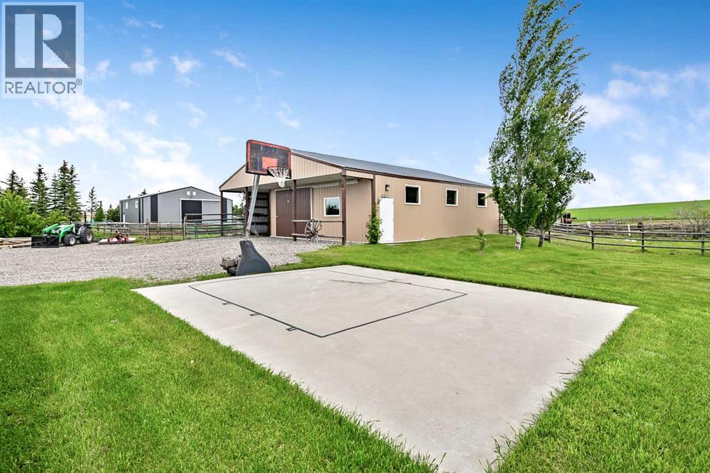 258104 48 Street W, Rural Foothills County, Alberta  T1S 5V8 - Photo 39 - A2322394