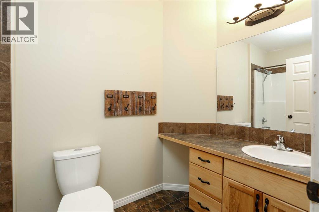 227 Rivermill Manor W, Lethbridge, Alberta  T1K 8C5 - Photo 18 - A2328254
