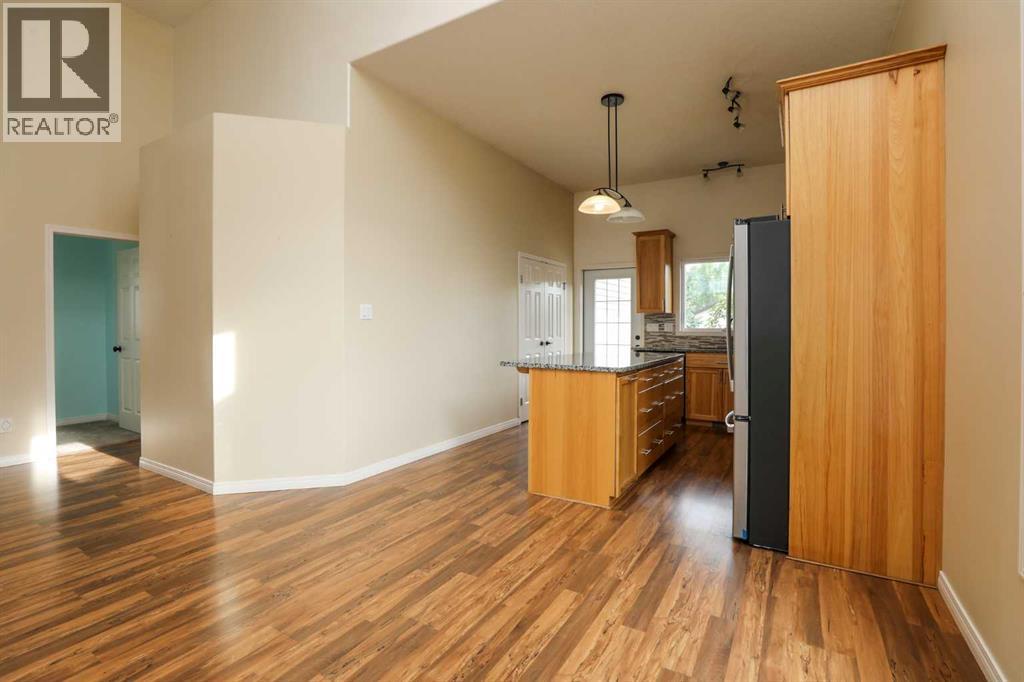227 Rivermill Manor W, Lethbridge, Alberta  T1K 8C5 - Photo 5 - A2328254