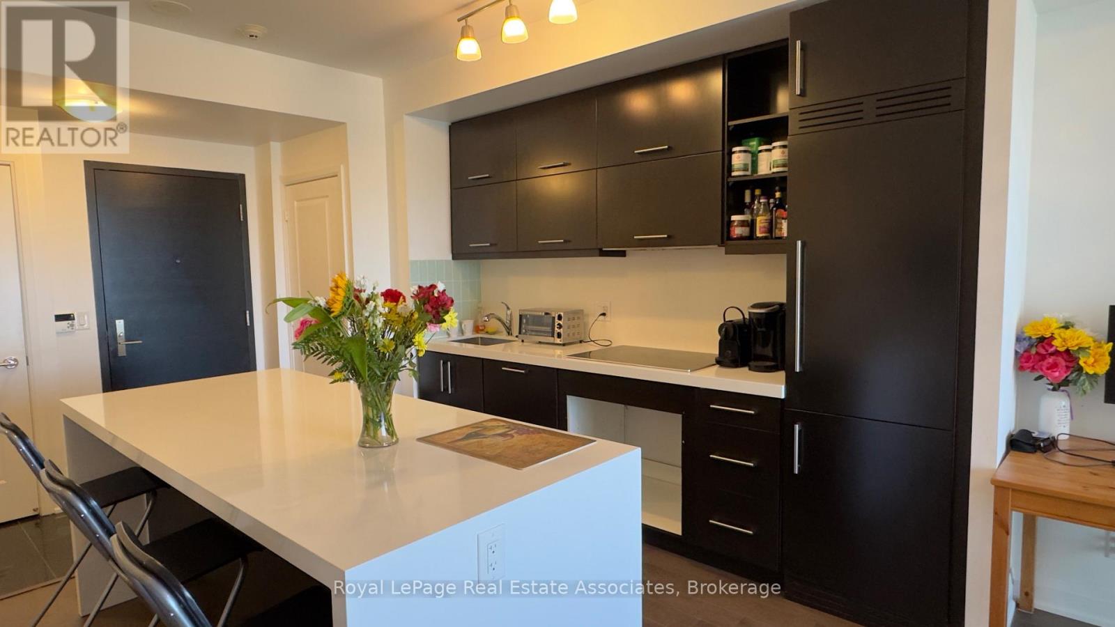 705 - 1080 Bay Street, Toronto (Bay Street Corridor), Ontario  M5S 0A6 - Photo 4 - C13623302