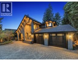 3263 NORWOOD AVENUE, North Vancouver, British Columbia