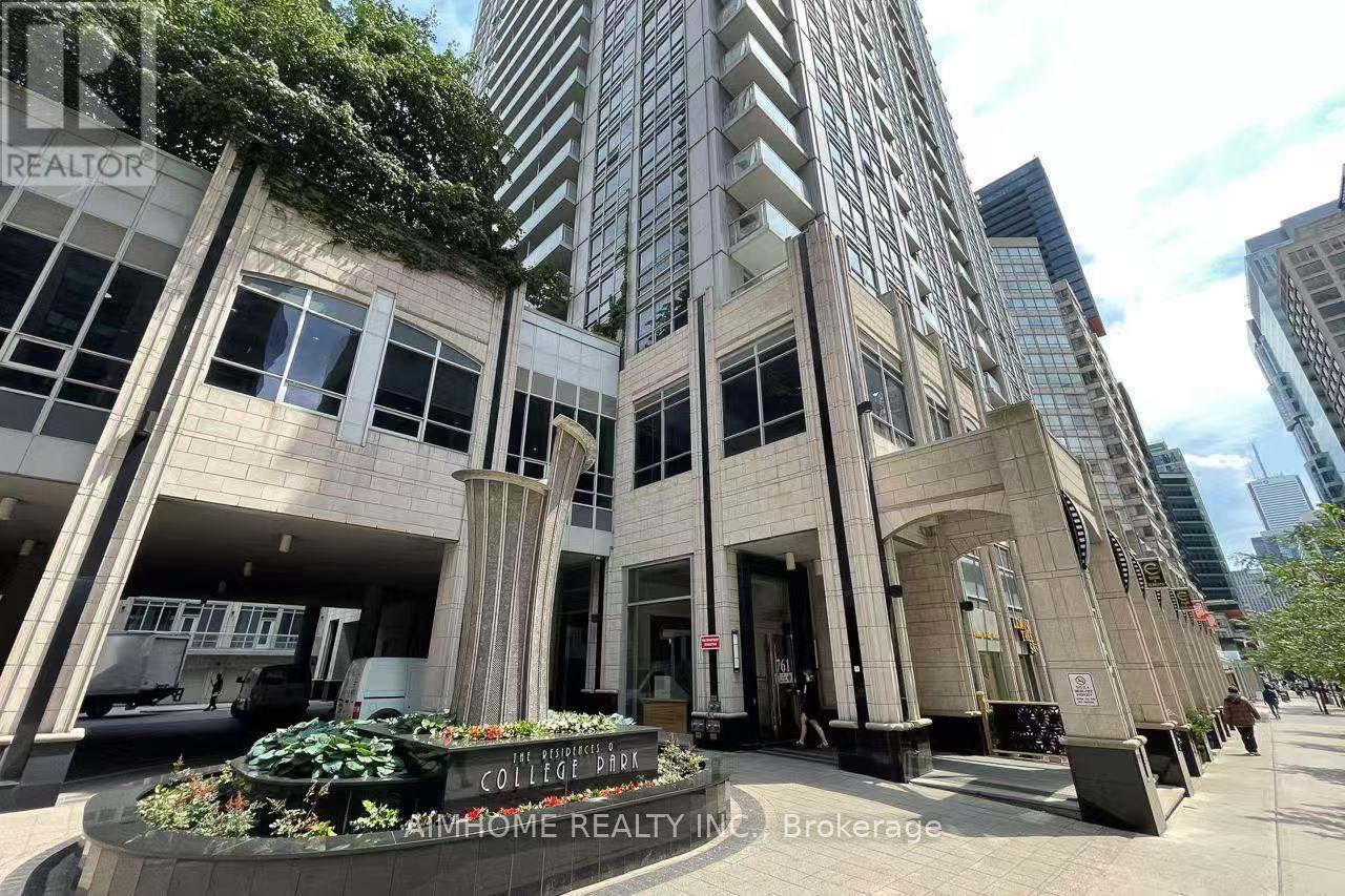 2313 - 761 BAY STREET, Toronto, Ontario