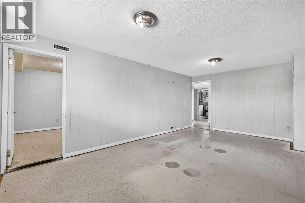 42 Huntford Close NE, Calgary, Alberta  T2k 3Y6 - Photo 30 - A2323008