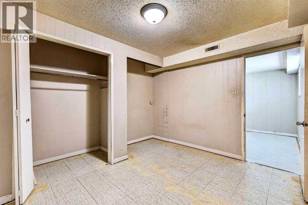 42 Huntford Close NE, Calgary, Alberta  T2k 3Y6 - Photo 33 - A2323008
