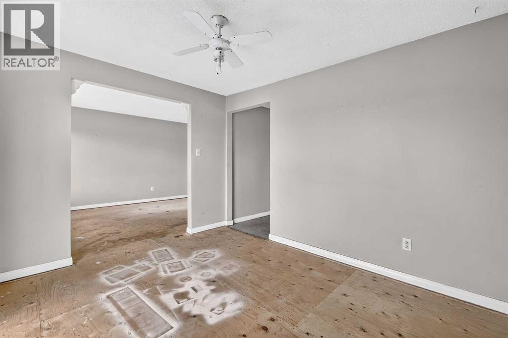 42 Huntford Close NE, Calgary, Alberta  T2k 3Y6 - Photo 19 - A2323008