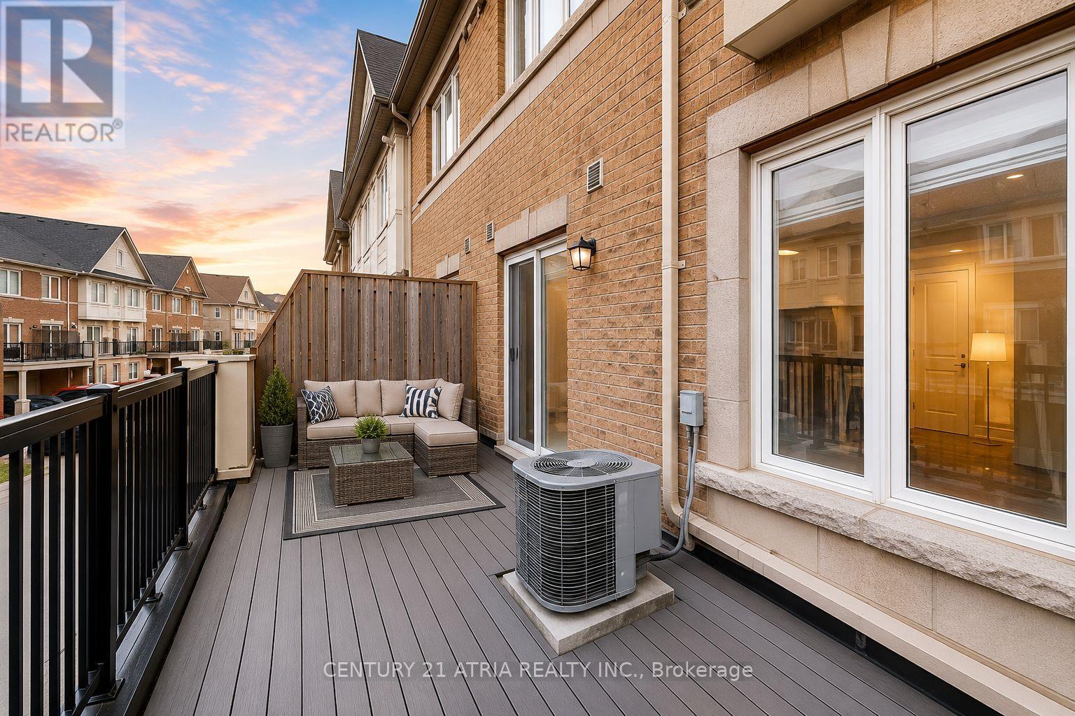 92 Louisbourg Way, Markham, Ontario  L6E 0C5 - Photo 12 - N13571198