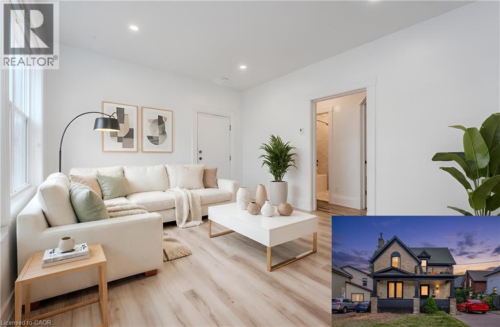 76 WELLINGTON Street N Unit# A, kitchener, Ontario