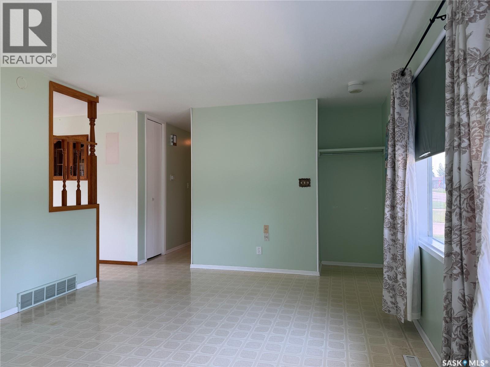 404 7th Street E, Wynyard, Saskatchewan  S0A 4T0 - Photo 12 - SK044135