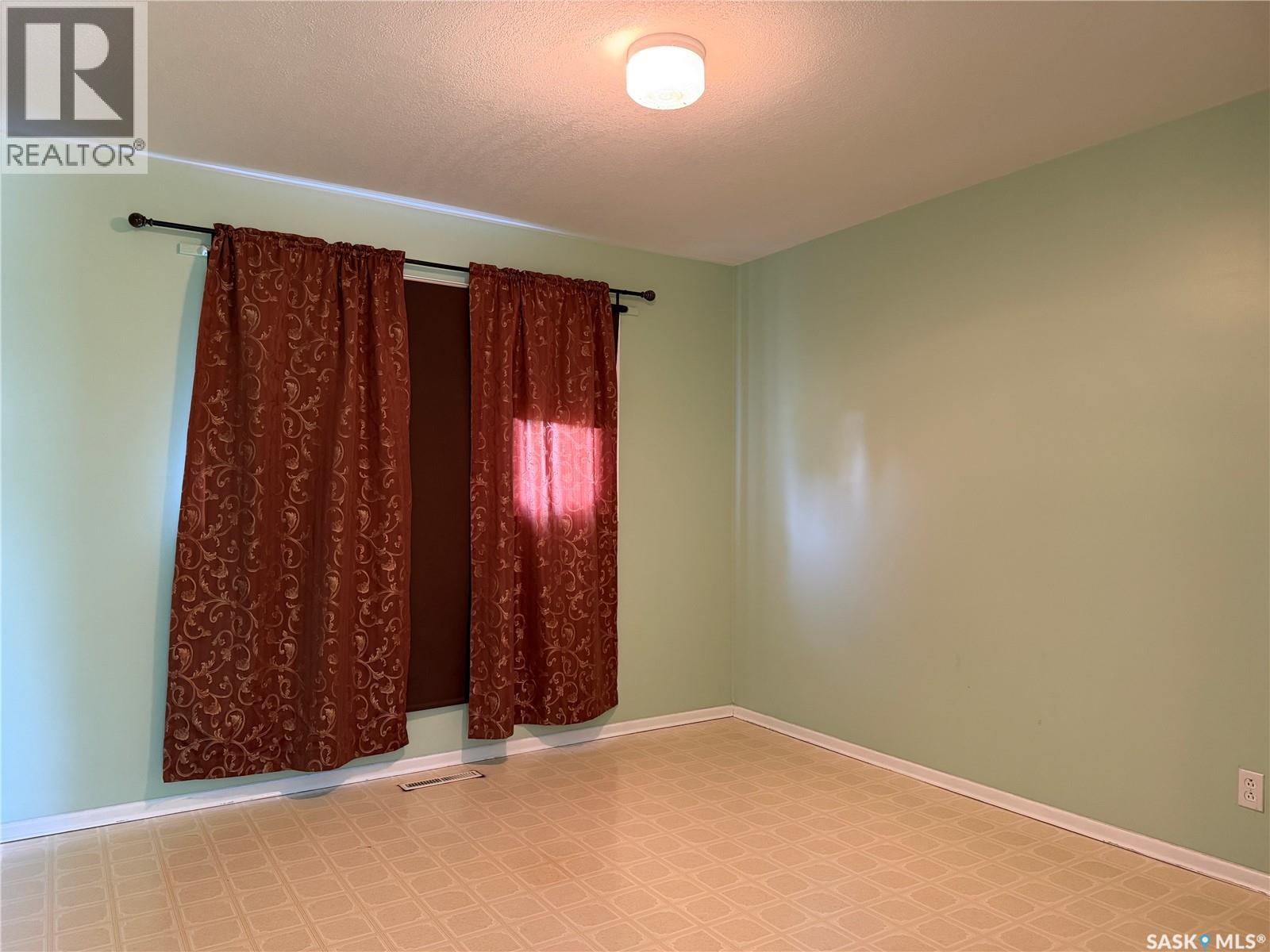 404 7th Street E, Wynyard, Saskatchewan  S0A 4T0 - Photo 17 - SK044135