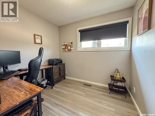 405 Northcote Drive, Swift Current, Saskatchewan  S9H 4T7 - Photo 13 - SK044042