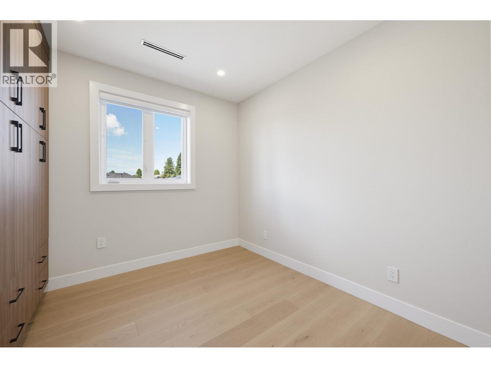 6383 Grant Street, Burnaby, British Columbia  V5B 2K7 - Photo 14 - R3151291