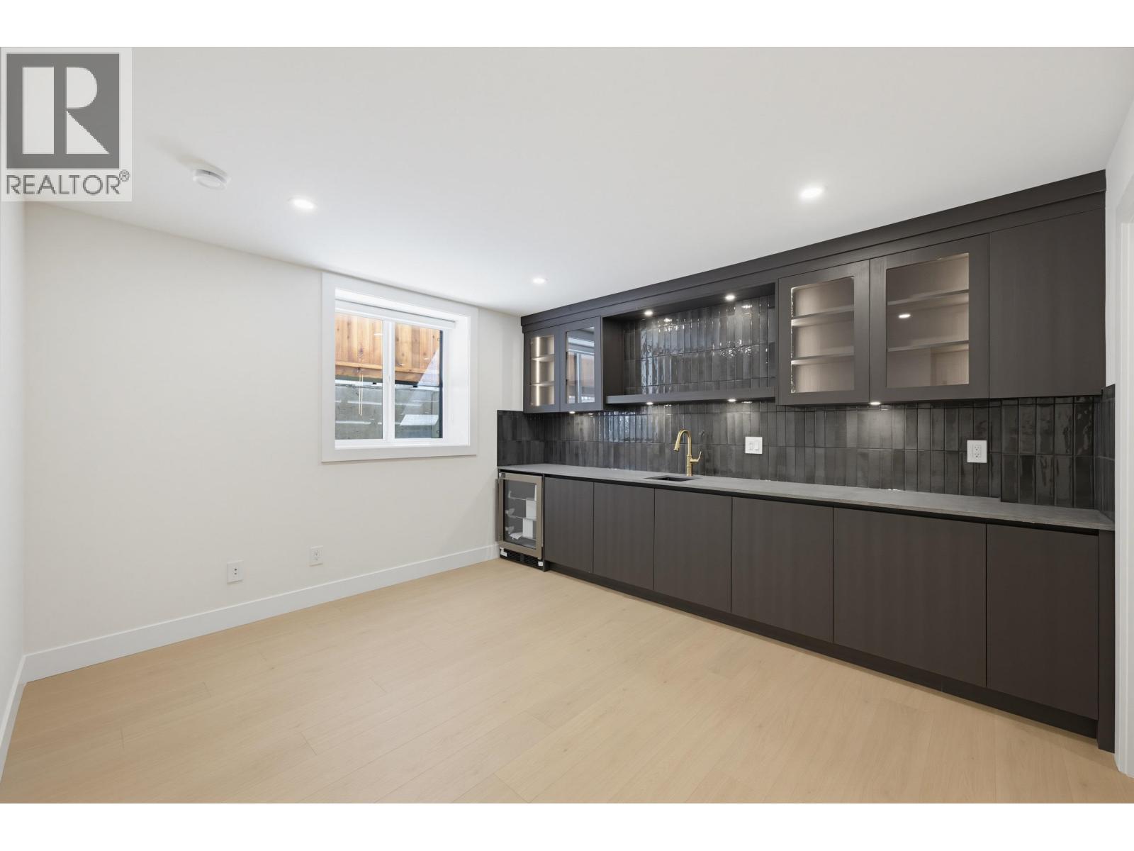 6383 Grant Street, Burnaby, British Columbia  V5B 2K7 - Photo 25 - R3151291