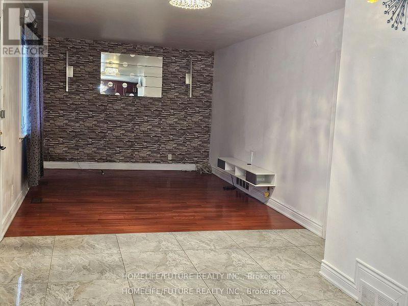 Main - 5 Sherwood Avenue, Toronto, Ontario  M1R 1M7 - Photo 3 - E13623356