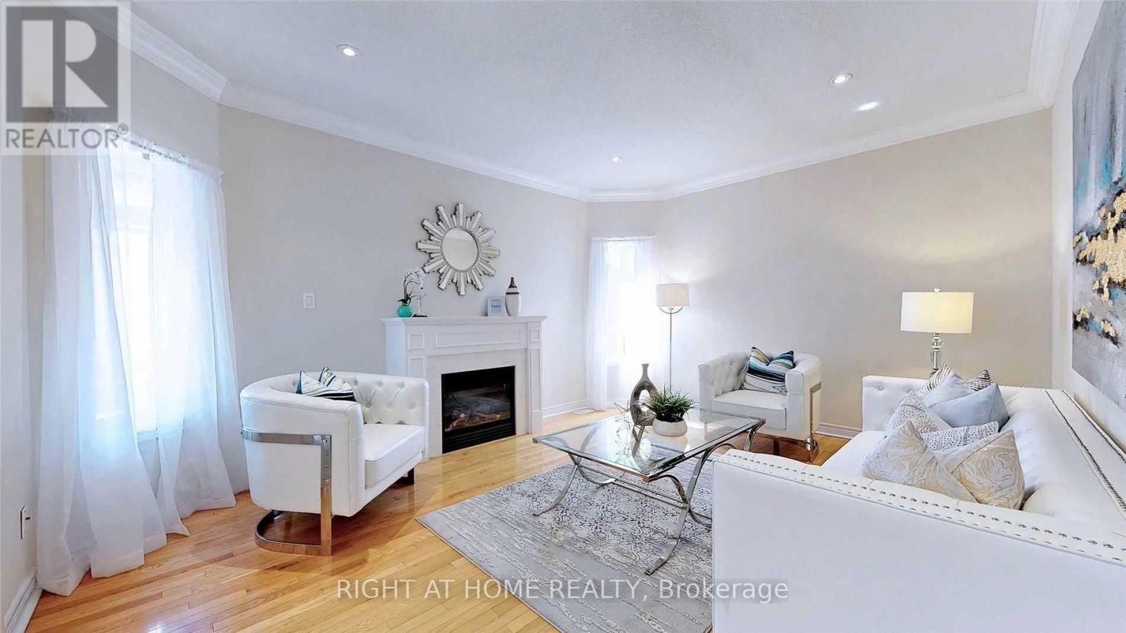 46 Danpatrick Drive, Richmond Hill, Ontario  L4S 2S7 - Photo 10 - N13623366
