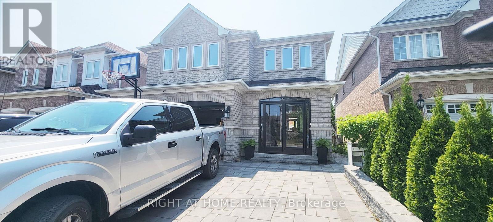 46 Danpatrick Drive, Richmond Hill, Ontario  L4S 2S7 - Photo 5 - N13623366