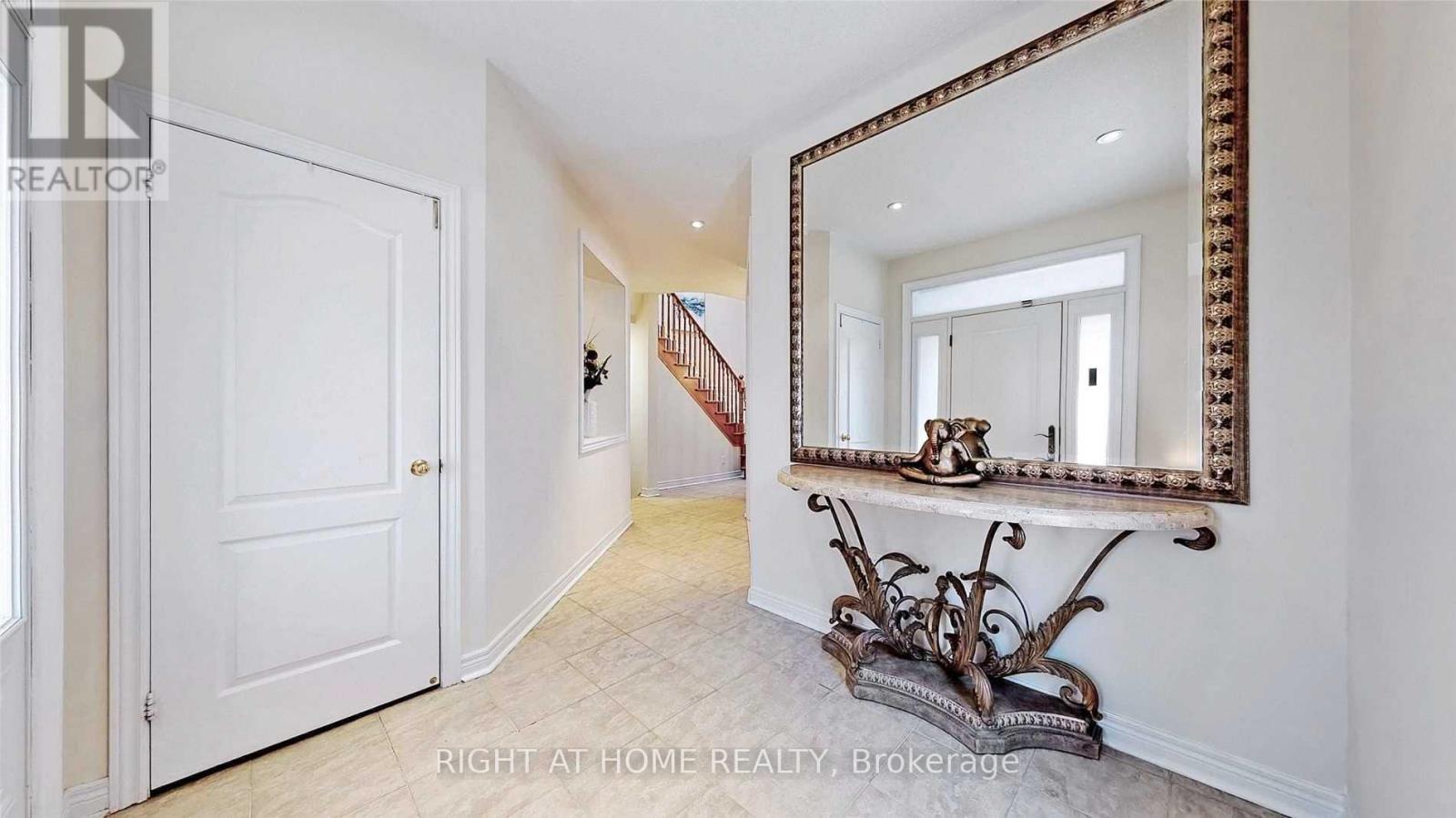 46 Danpatrick Drive, Richmond Hill, Ontario  L4S 2S7 - Photo 6 - N13623366