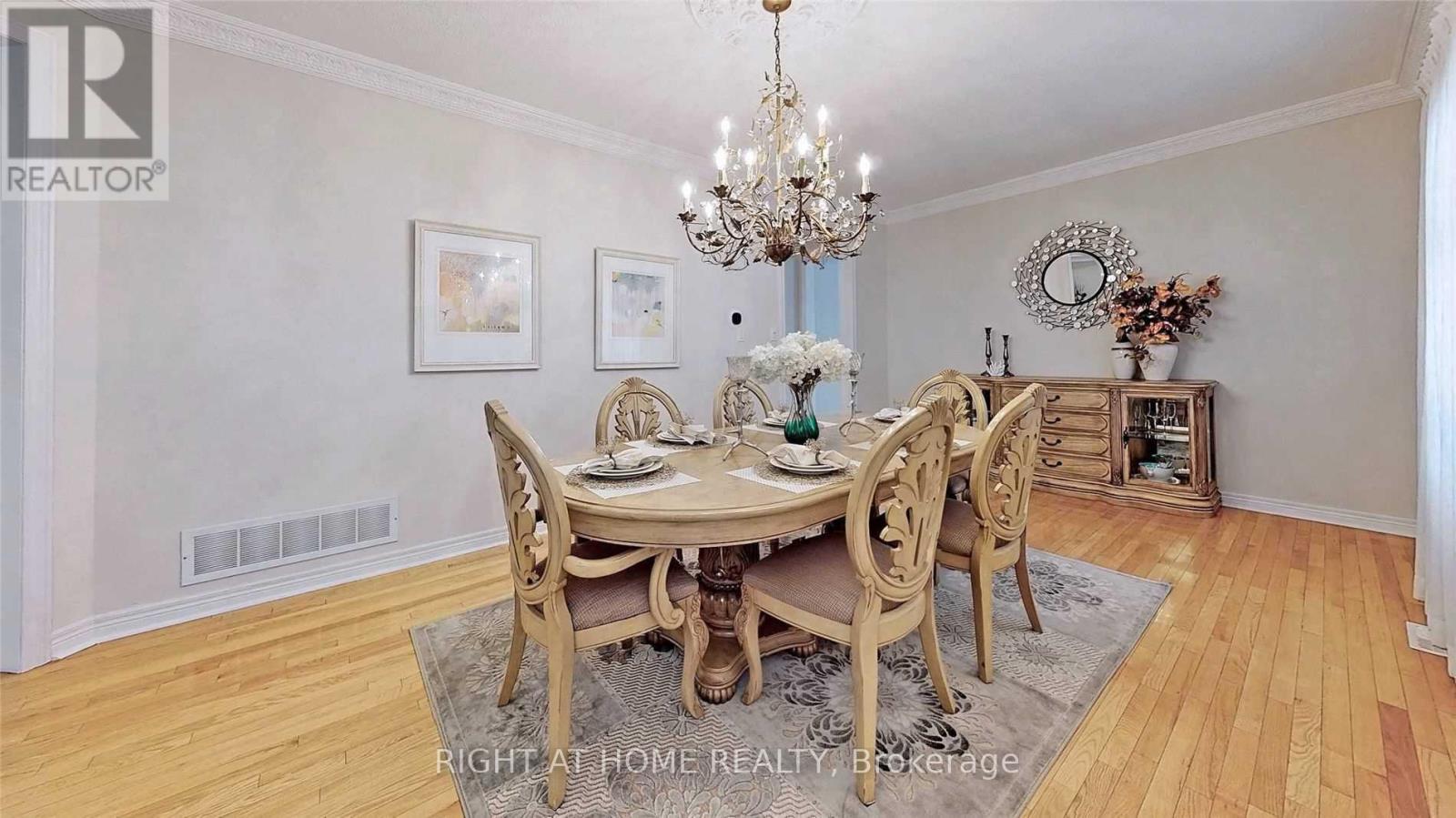 46 Danpatrick Drive, Richmond Hill, Ontario  L4S 2S7 - Photo 8 - N13623366