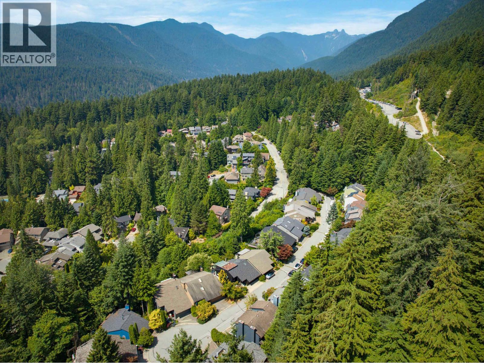 5623 Eagle Court, North Vancouver, British Columbia  V7R 4V4 - Photo 1 - R3150275