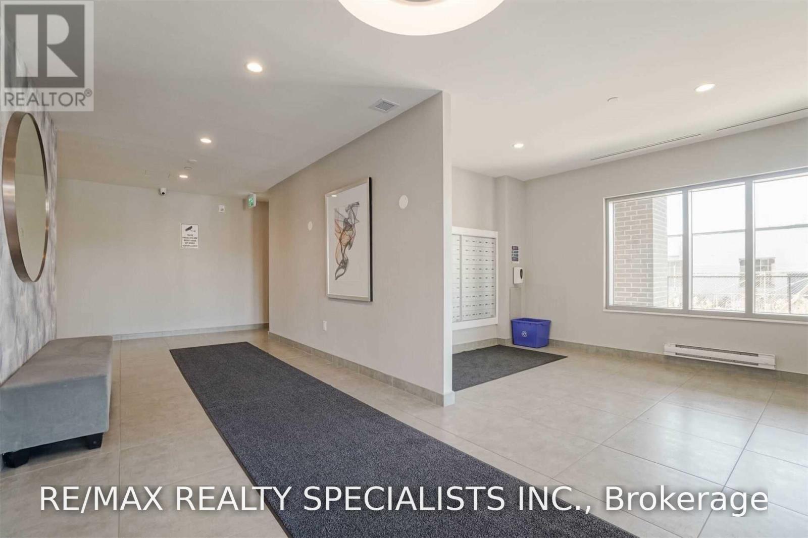 702 - 716 Main Street E, Milton, Ontario  L9T 9L9 - Photo 3 - W13623348