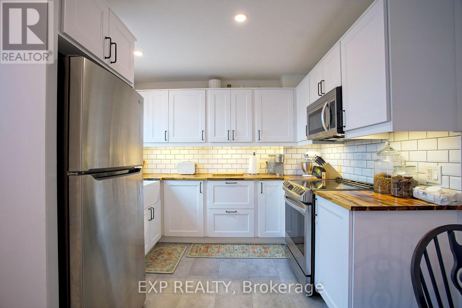 22 East 11th Street, Hamilton, Ontario  L9A 3T2 - Photo 6 - X13623368
