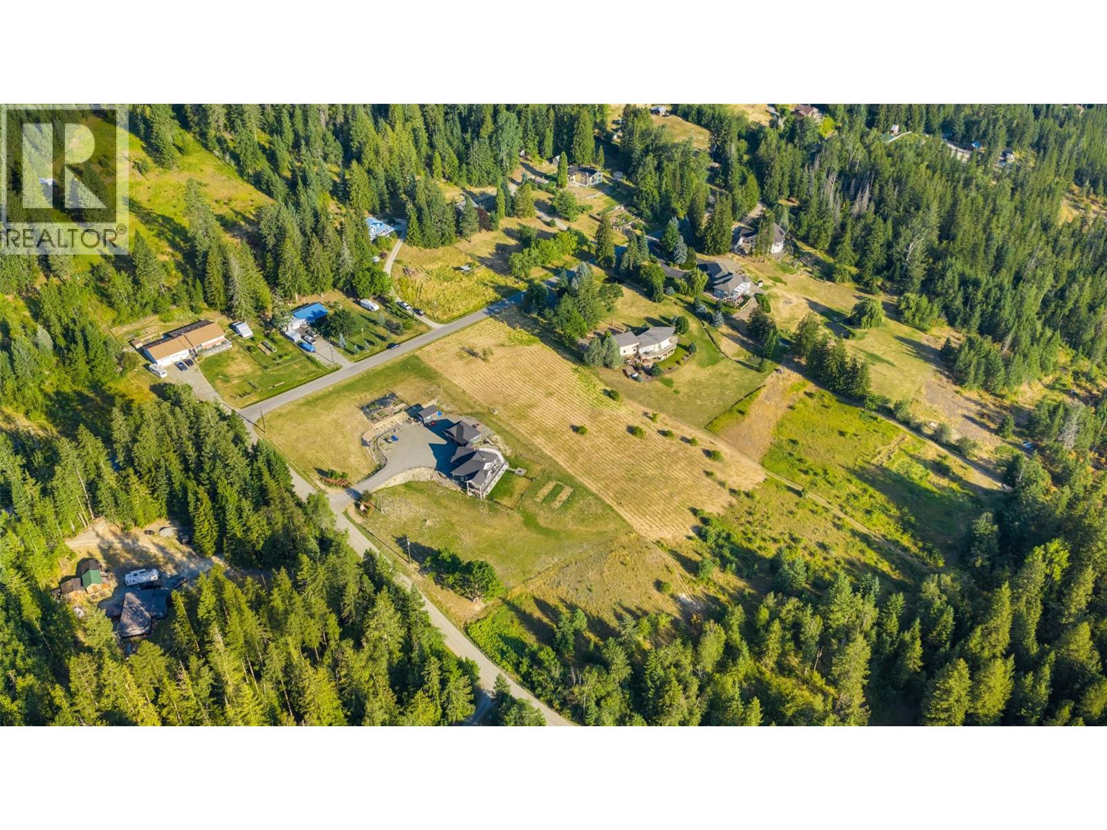 1624 Evans Road, Creston, British Columbia  V0B 1G7 - Photo 14 - 10396394